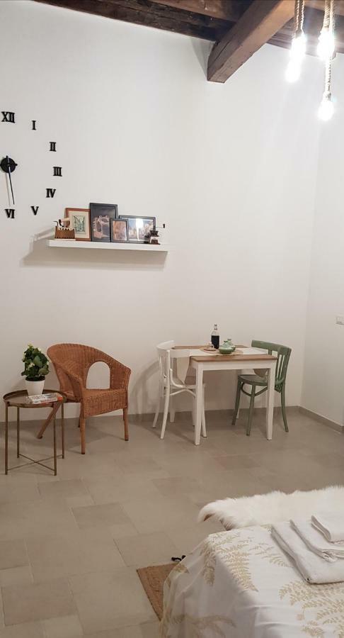 Apartamento Casa Albicocca - In The Heart Of The Old Town Bari Exterior foto